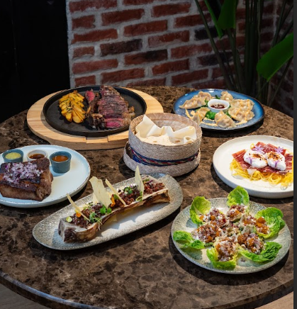 Selección de platos del restaurante con cocina variada, ingredientes de calidad y buena presentación