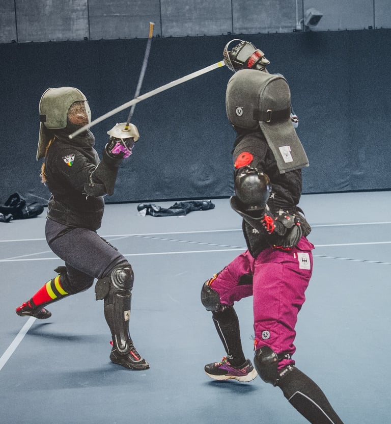 Photo by Andy McCormack/@the.hematog. Aphra competing in women's + Sabre, Albion 2025.