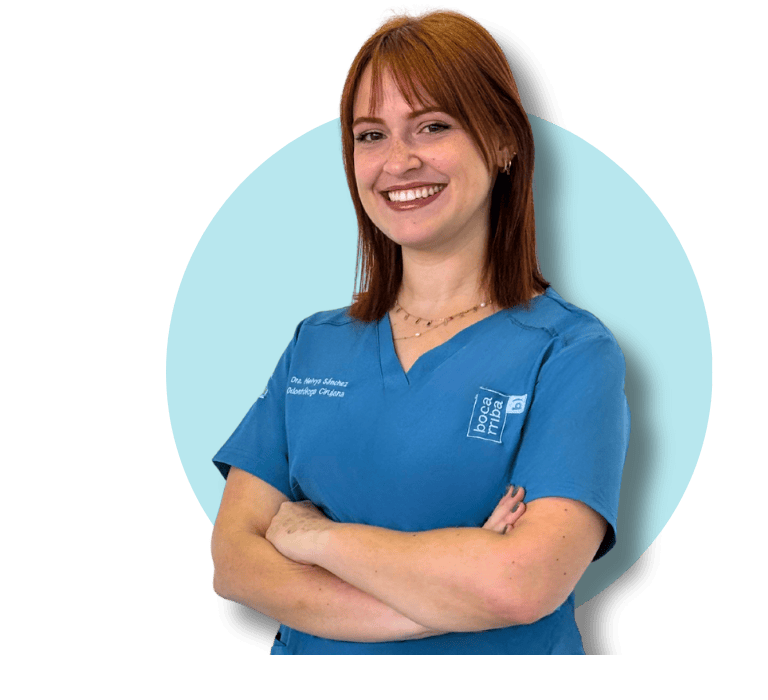 Retrato profesional de la Dra. Neivys Sánchez Amat, implantología y cirugía en Clínica Bocarriba