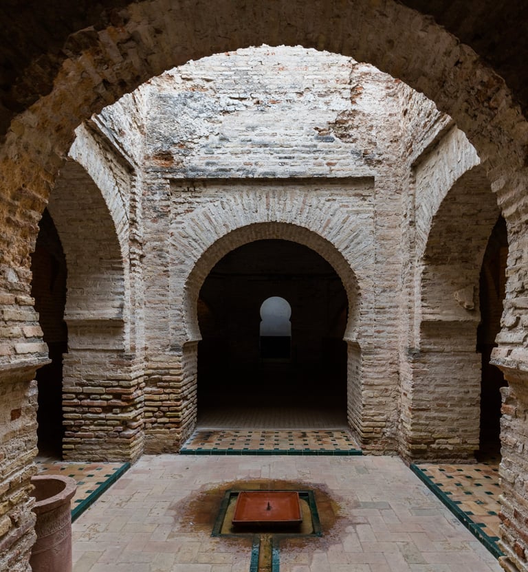 Interior de la mezquita del Alcázar de Jerez de la Frontera
