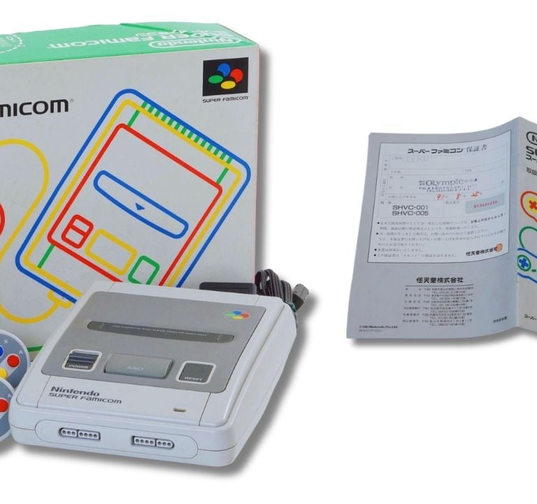 Console Super Famicom versão Japonês de 1990 com a caixa + manual