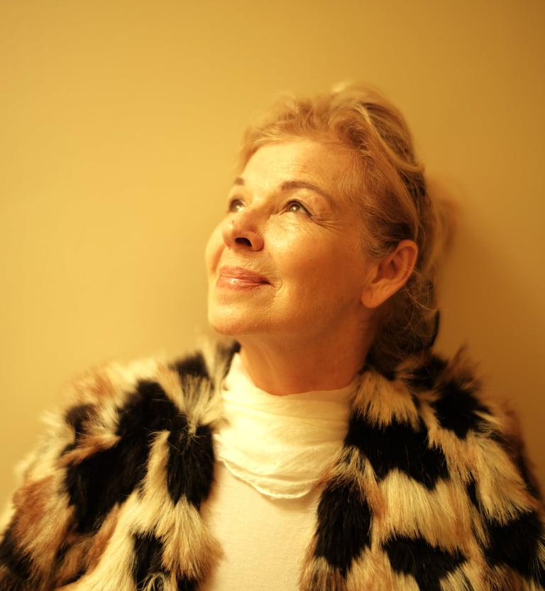 Tarot Reader Los Angeles in person & online by Maya Britan psychic