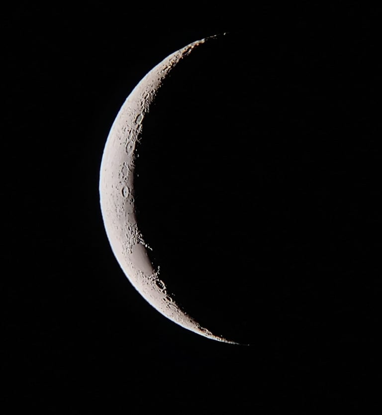 Live Crescent Moon watching in noida