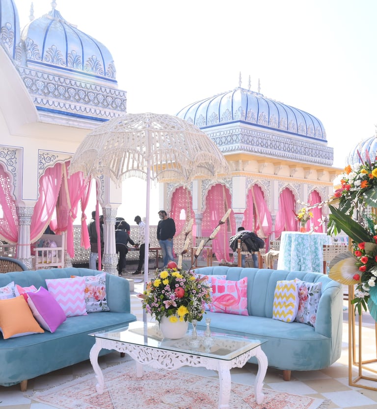 A welcome lunch at a destination wedding at Fairmont Jaipur