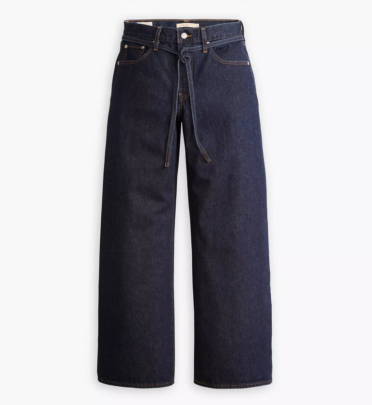 Levi’s XL Straight Jeans in dark indigo denim-luxury denim fashion.