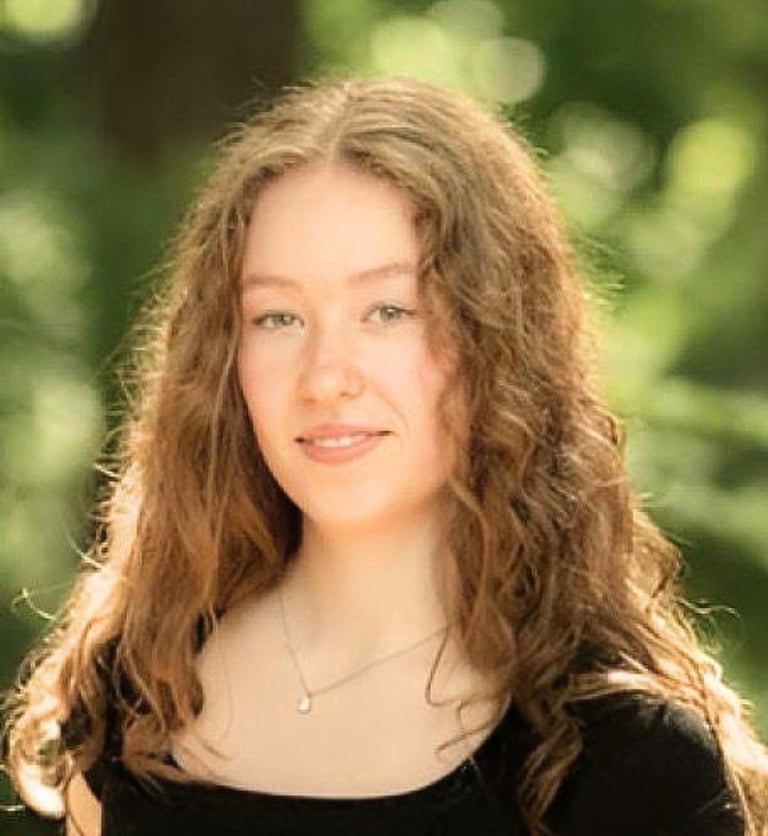 Nina Pfizenmeier YOLD Team