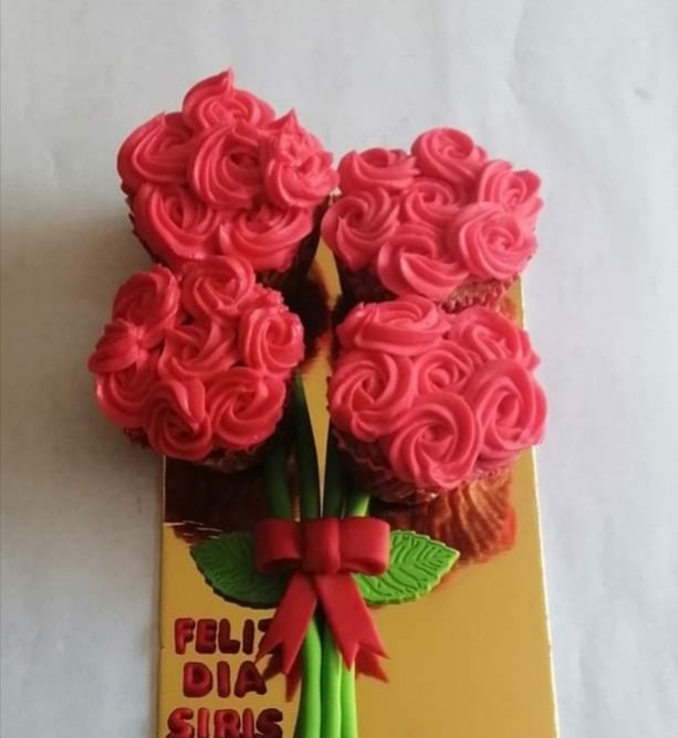 cupcake de coco relleno ganache de chocolate pasteleria queti