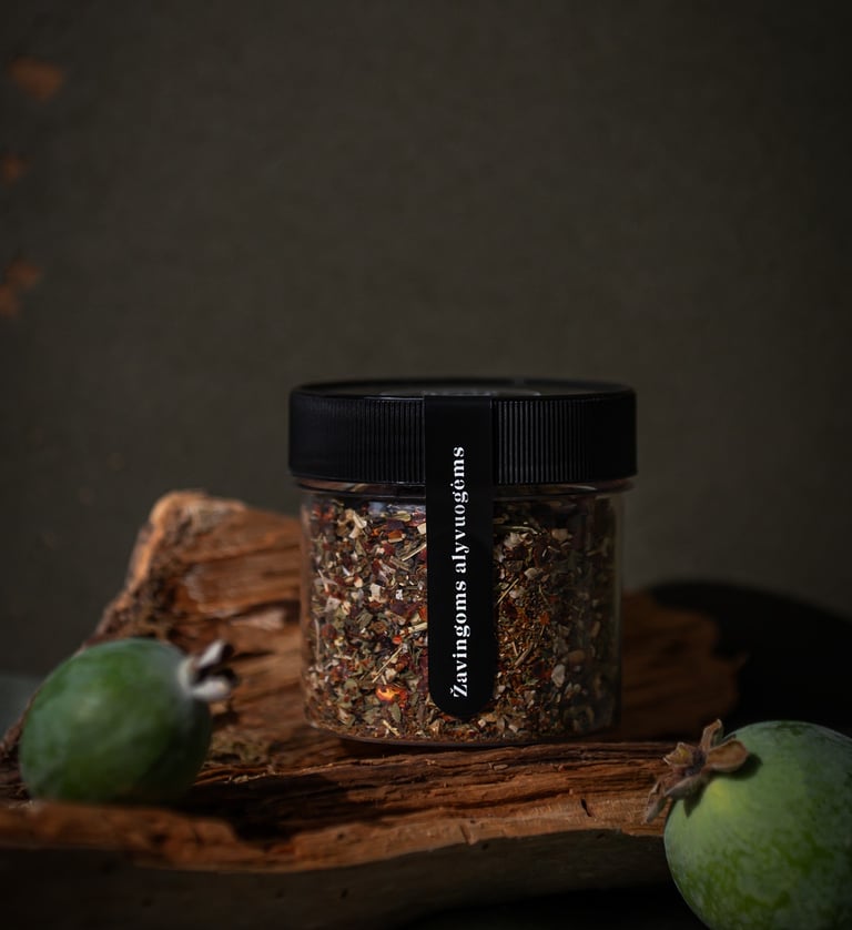 Maisto fotografija Vilniuje – desertai ant spalvoto fono  Profesionali maisto fotosesija socialiniams tinklams