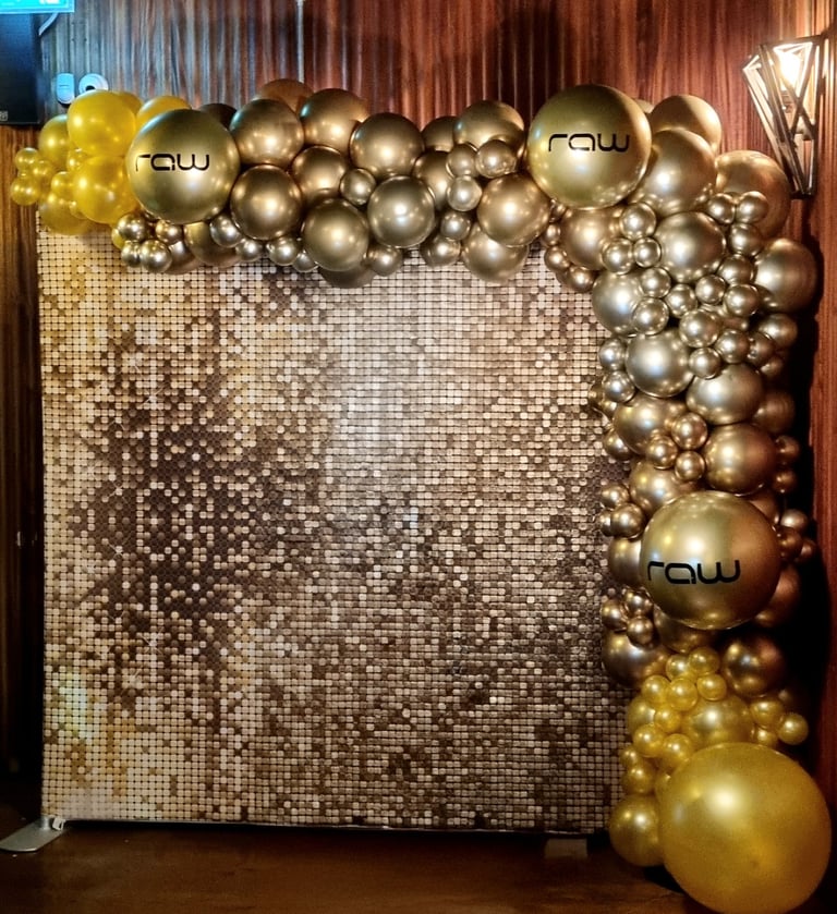 Balloon Arch for Christmas