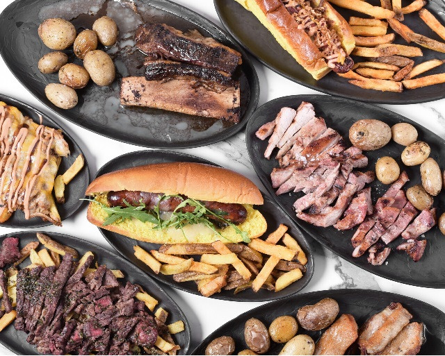 mix, platos brasa nostra, steak and chips, choripan, panceta:tocinito de cielo, costilla black angu