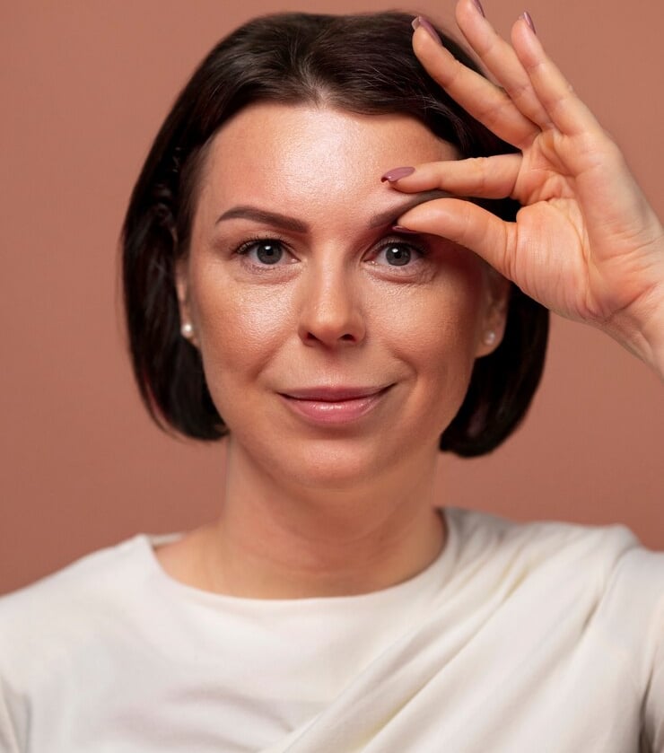 woman wrinkle photo retouching