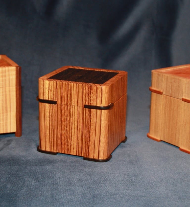 Boîtes à montres en bois précieux. Qualité intemporelle.