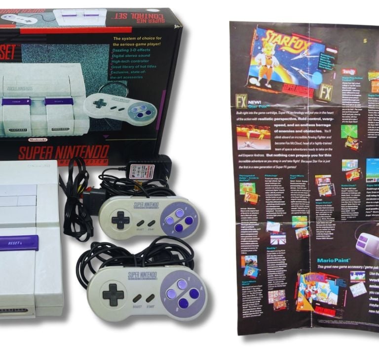 Console de videogame Super Nintendo Entertainment System (SNES ou Super NES), Versão EUA