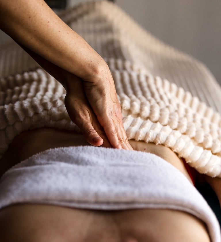 Massage abdominal belly révolution sur une cliente