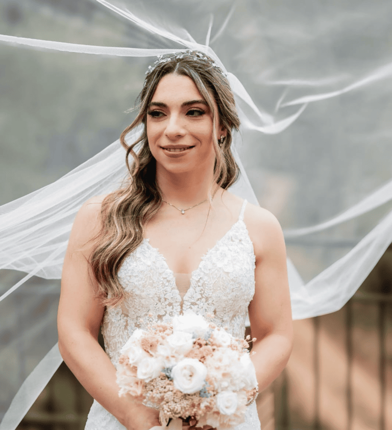 Detalle de maquillaje de ojos para novia realizado por Lizeth Quevedo