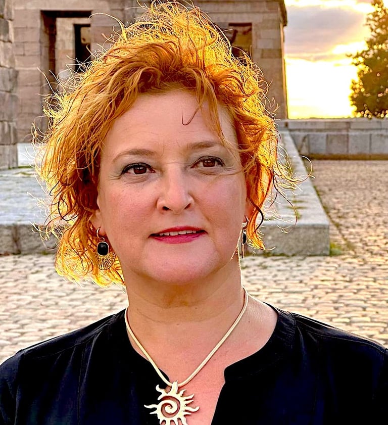 Carmen Pombero Mujer de Fuego