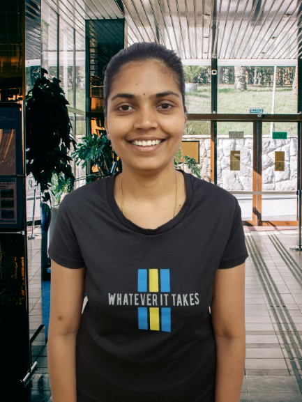 Personal trainer in Hyderabad guiding client during strength training. Gym Near Me