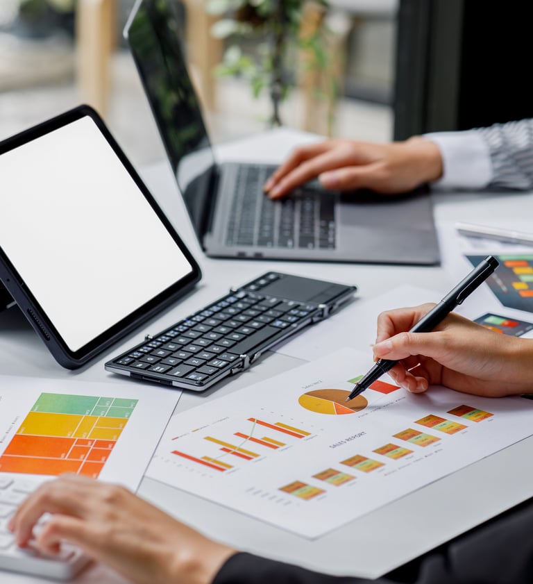 إعداد التقارير المالية وتحليل الأداء للشركات في الكويت.