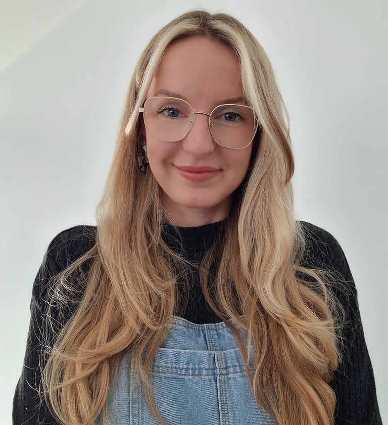 Coralie, formatrice esthétique à Bayonne