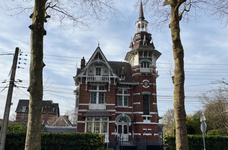 Expertise immobilière Dixi Diagnostics pour une maison de maître ou 1930 à Lambersart.