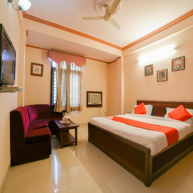 hotel near meerut bus stand