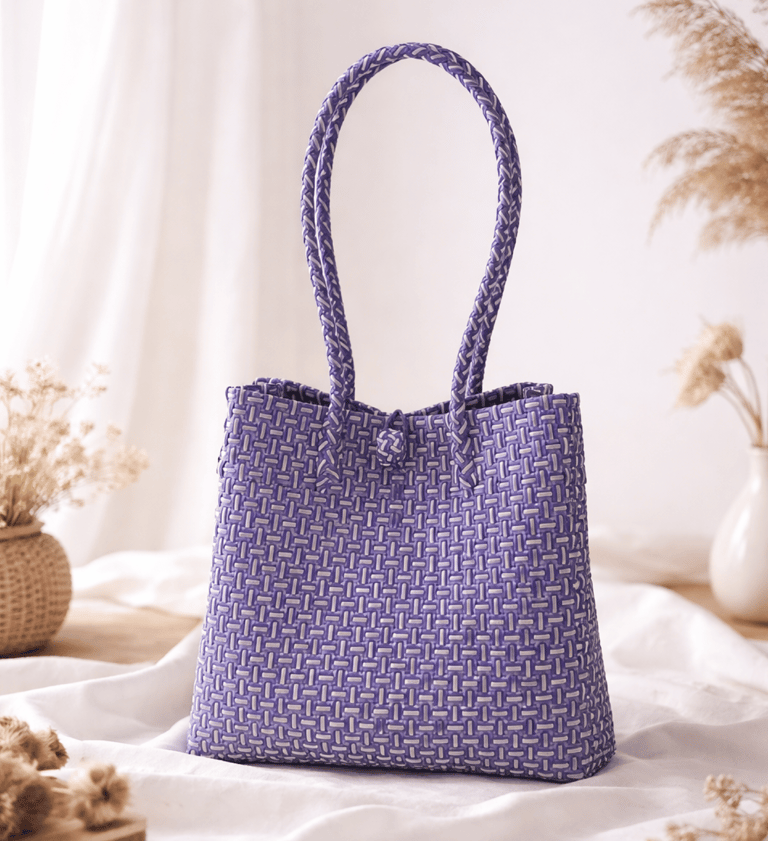 Tas anyaman plastik jali jali warna ungu handmade, tas anyaman modern buatan UMKM lokal