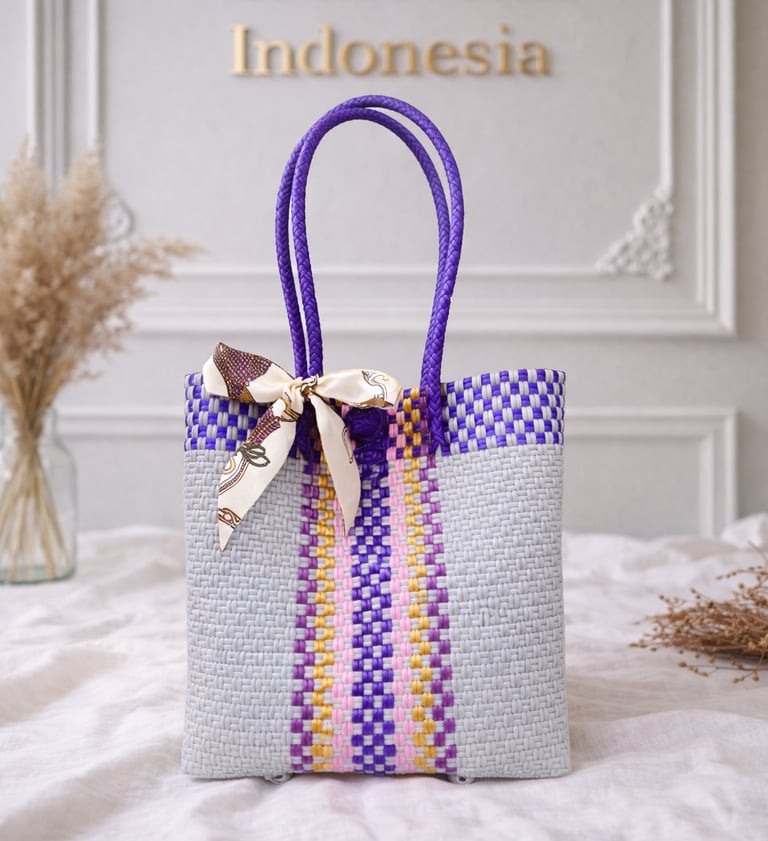 Tas anyaman plastik motif batik abu ungu kuning handmade Craftvitas Indonesia