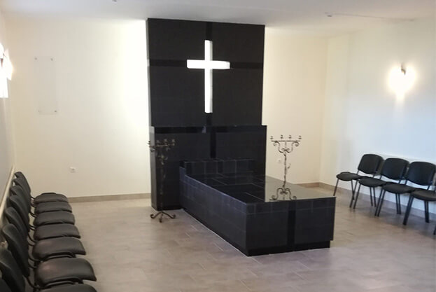 Kauno Domeikavos Lietuvos Kankinių bažnyčios šarvojimo salė