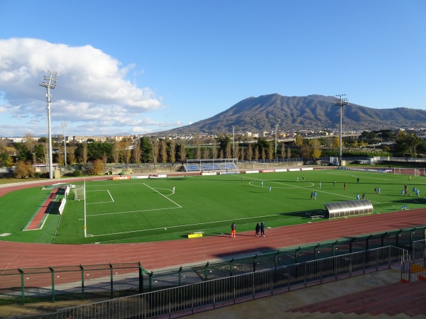 Campo Sportivo Giuseppe Piccolo Cercola - Impianto per partite di calcio e tornei giovanili