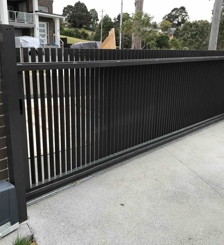 blade slant style gate