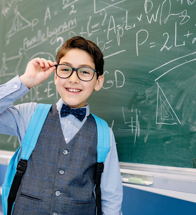 Iliustracija - vaikas išsprendė matematikos užduotį