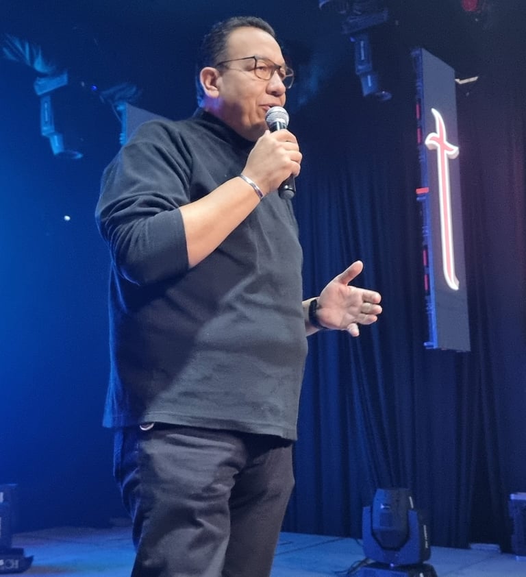 Santiago Segovia, la voz detrás de los Relatos