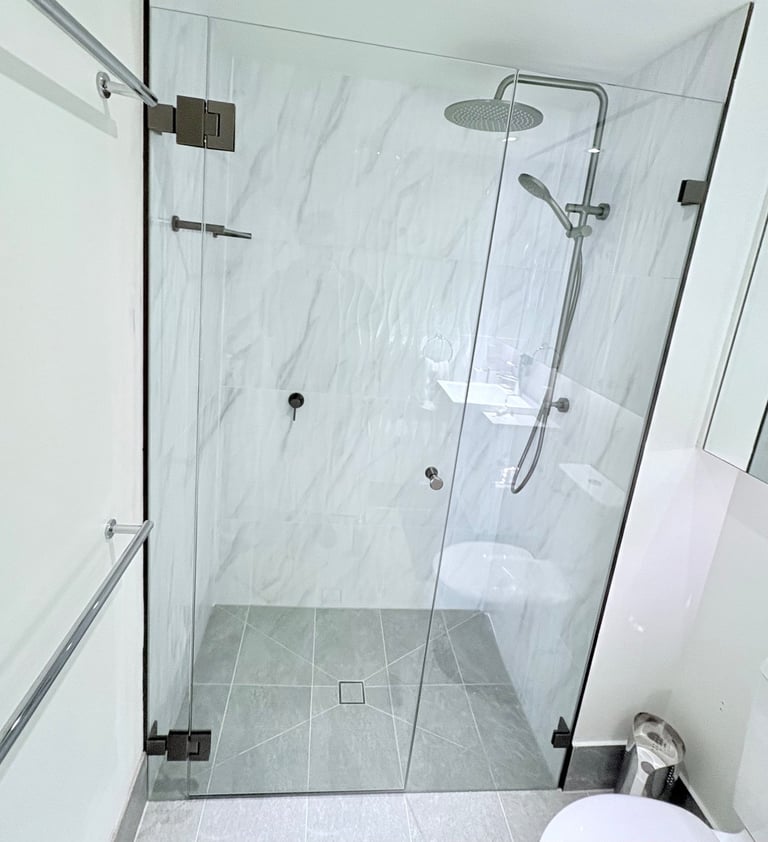 Frameless Shower Screen