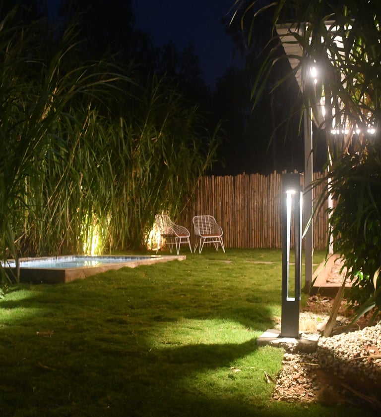 Cabin with private pool and private lawn