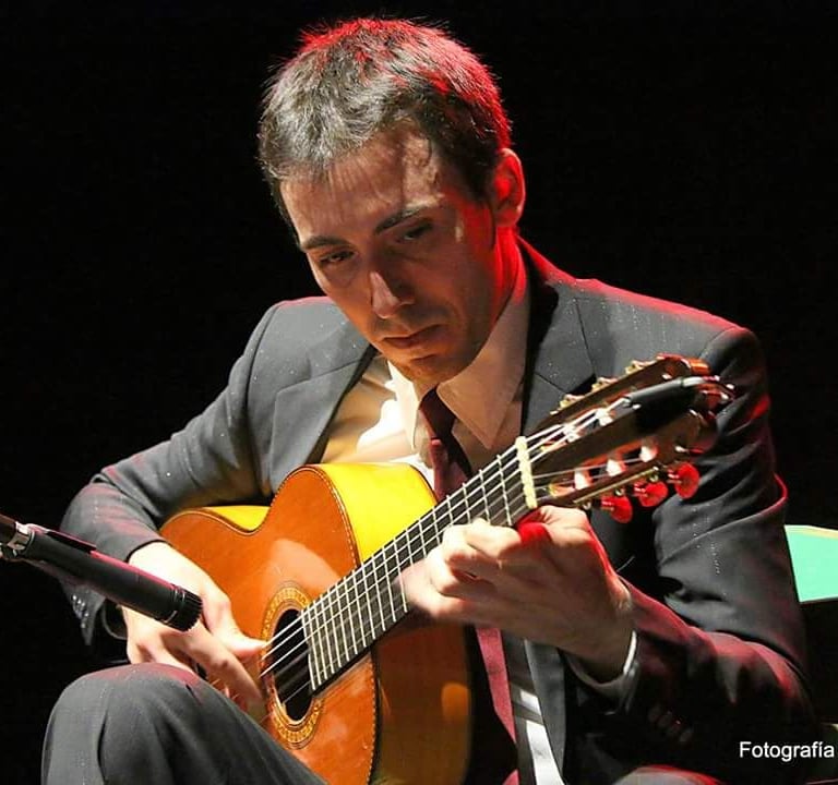 Paco Lomeña en el antiguo teatro Alameda de Málaga