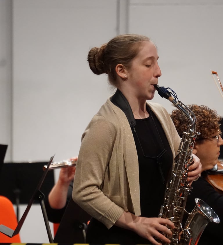 Hannah Wolkowitz with the UIS Orchestra