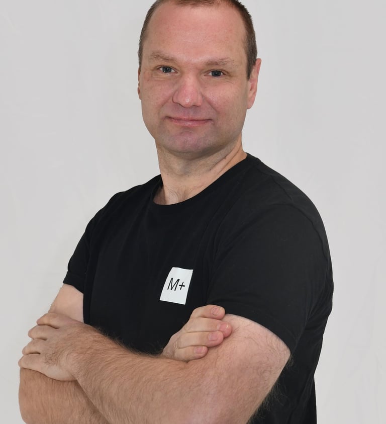 Monteur von Mplus