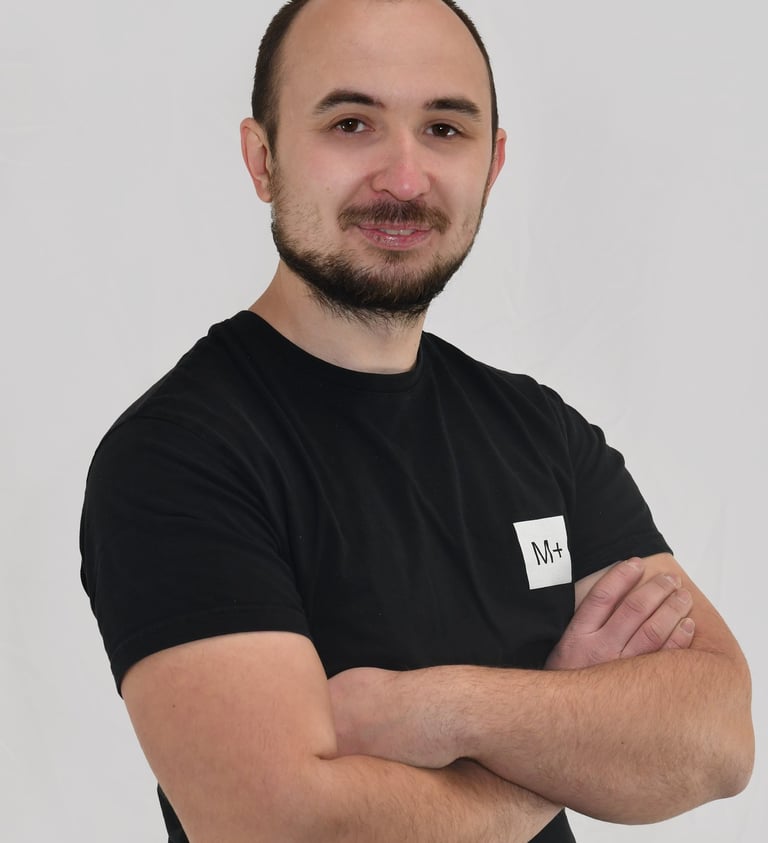 Monteur von Mplus