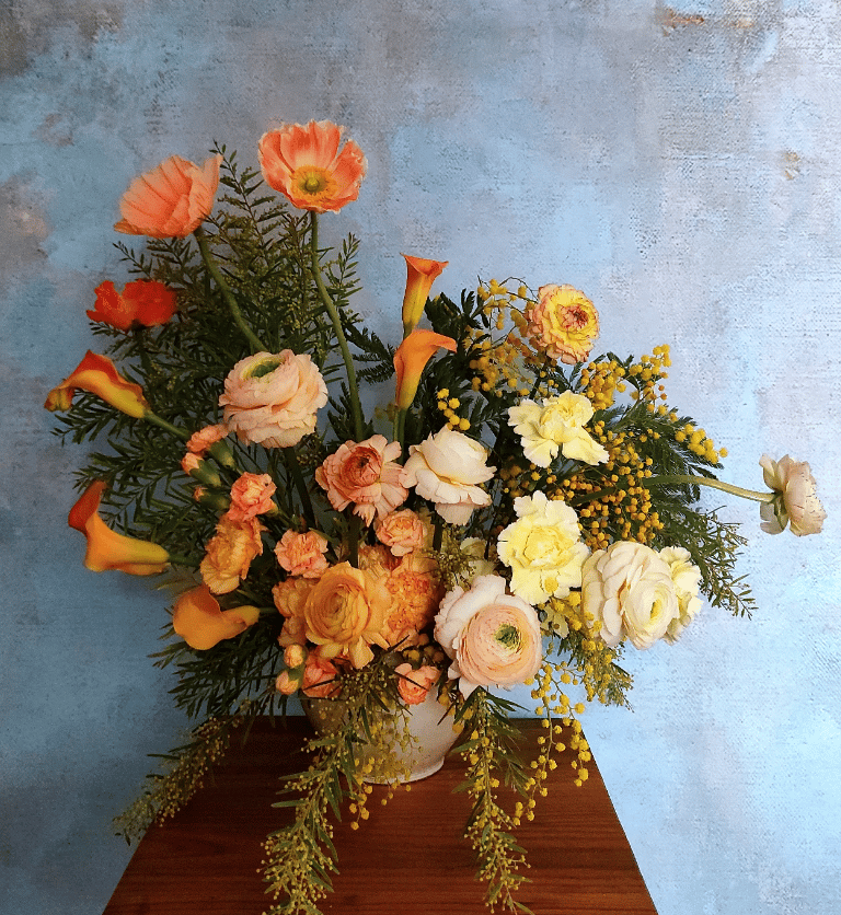 composition buffet mimosa pavot renoncule oeillet dégradé de couleurs