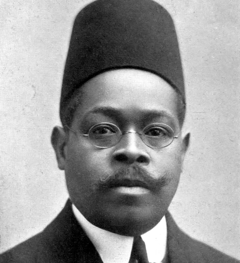 Photo of Duse Mohamed the journalist.