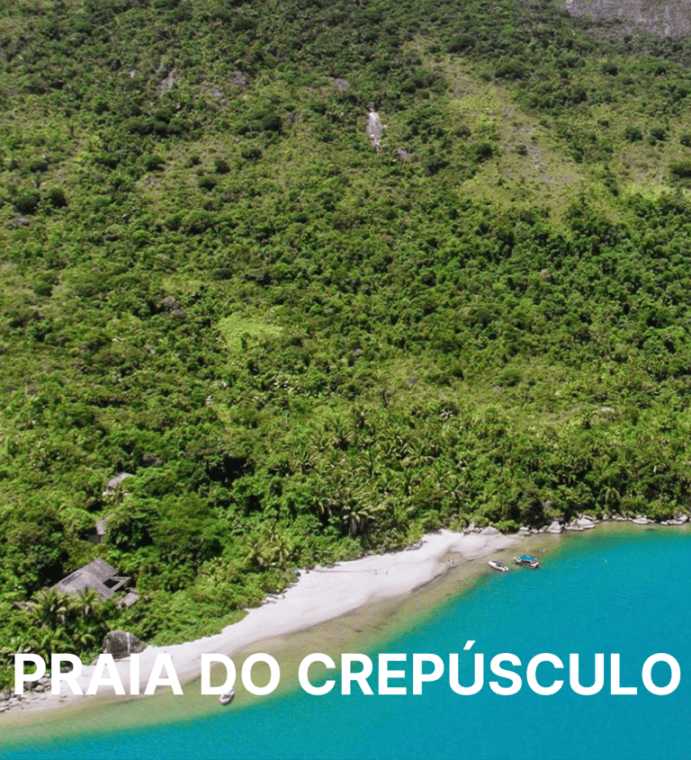 Imagem da praia do crepúsculo, uma praia em Paraty