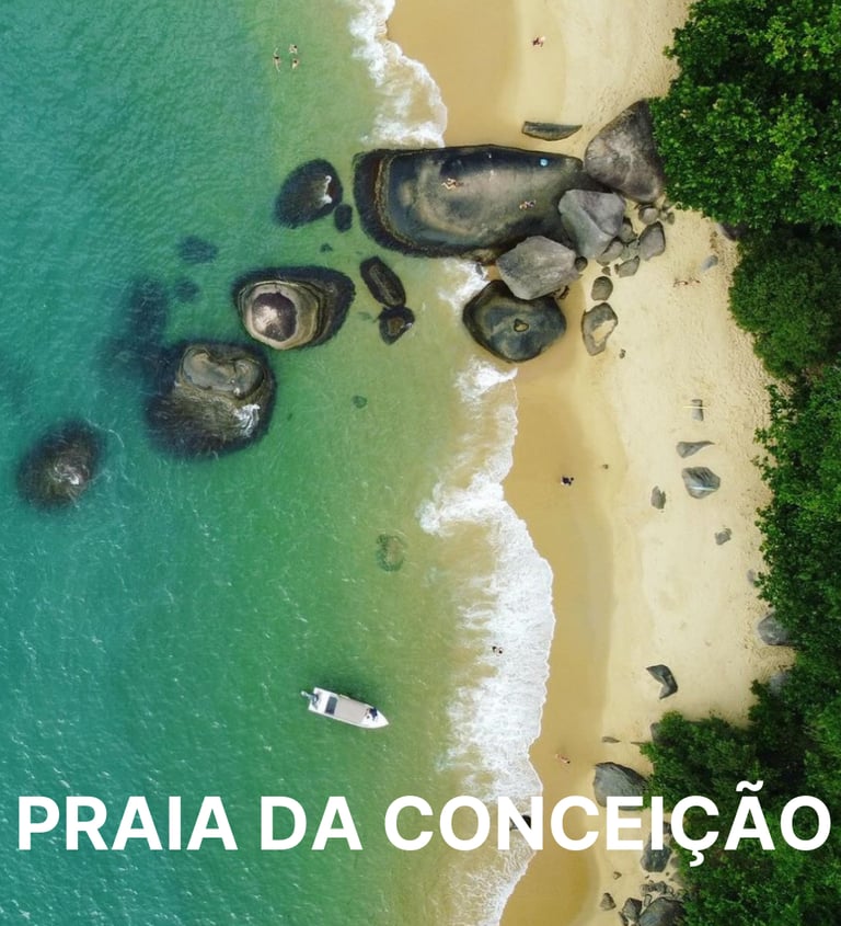 Imagem da praia da conceição, uma praia em Paraty
