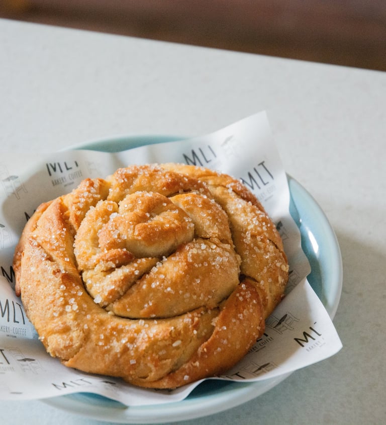 tahini bun mlt amsterdam