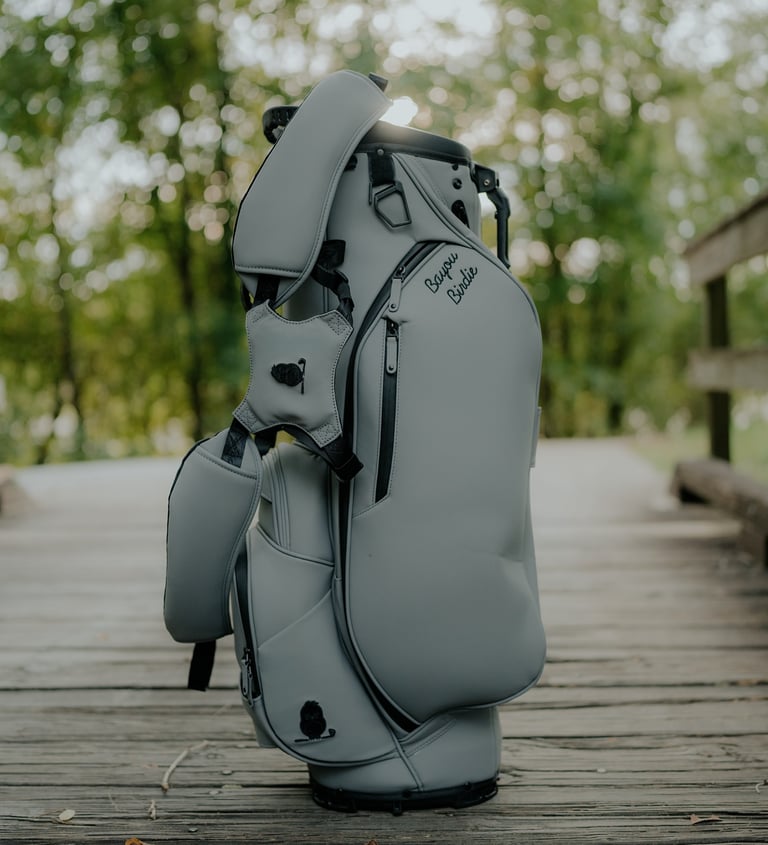 performance golf bag with pockets
