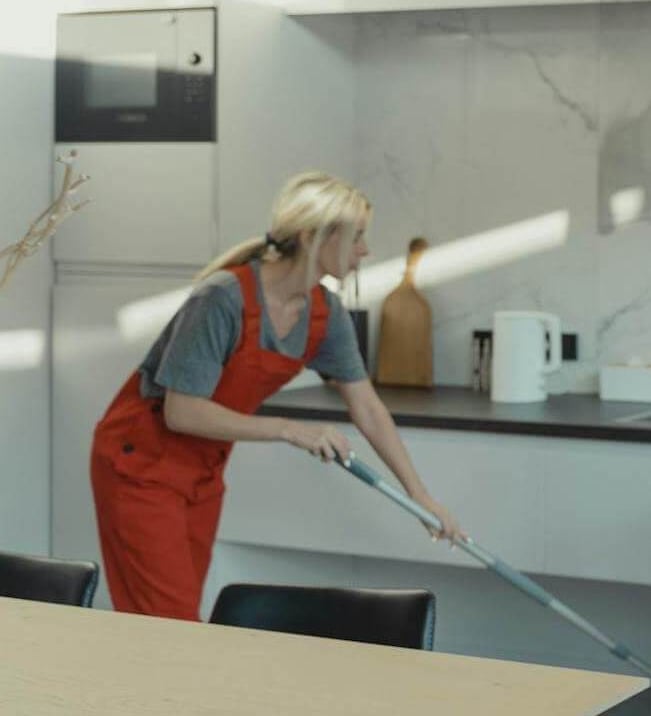 clean kitchen after housekeeping service