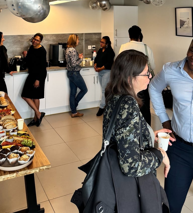 evenements organisé au coworking avec des groupes d'entrepreneurs
