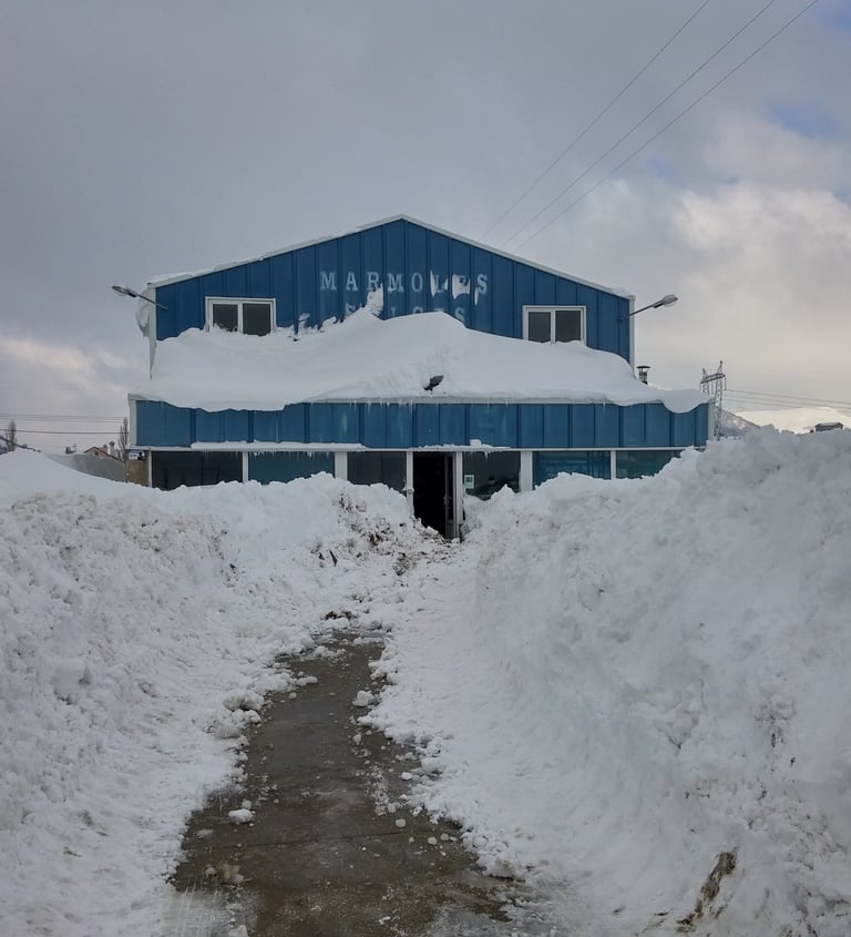 nave marmoles salces