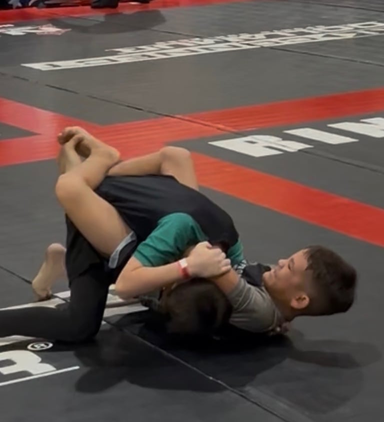 Youth grappling competition match Kona Hawaii athletes