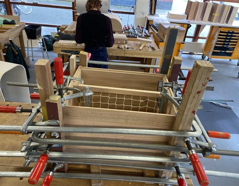 Het kaste in ontwikkeling in de werkplaats op mijn school HMC