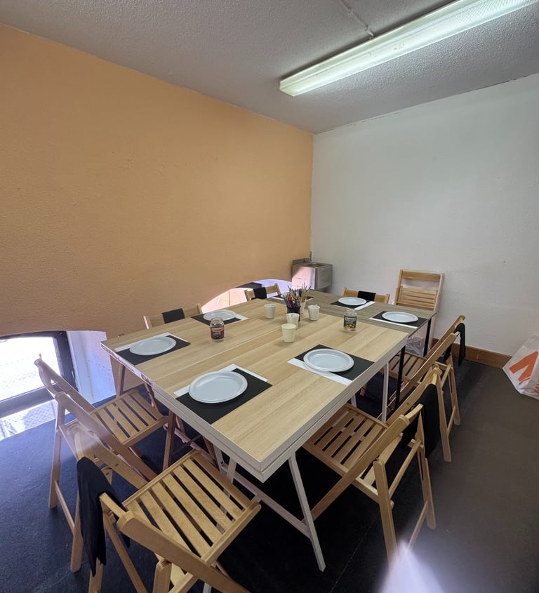 Creative studio for beginners art workshops in Lisbon